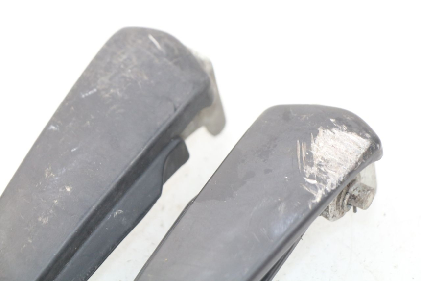 photo de COPPIA PEDANE POSTERIORI PIAGGIO FLY IE 125 (2012 - 2017) - Dettaglio del componente