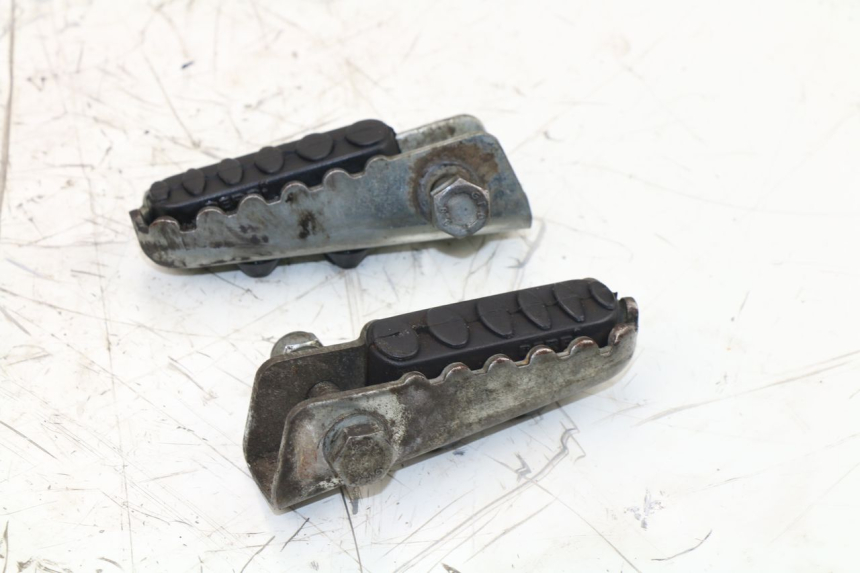 photo de PAIA DI PEDANE POSTERIORI GILERA SMT SUPERMOTARD 50 (2009 - 2017)