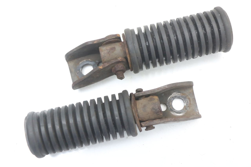 photo de PEDANA POSTERIORE SUZUKI GN 125 (1997 - 2000)