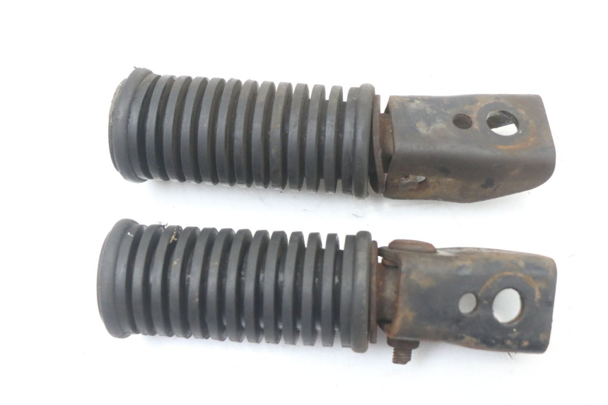 photo de PEDANA POSTERIORE SUZUKI GN 125 (1997 - 2000)