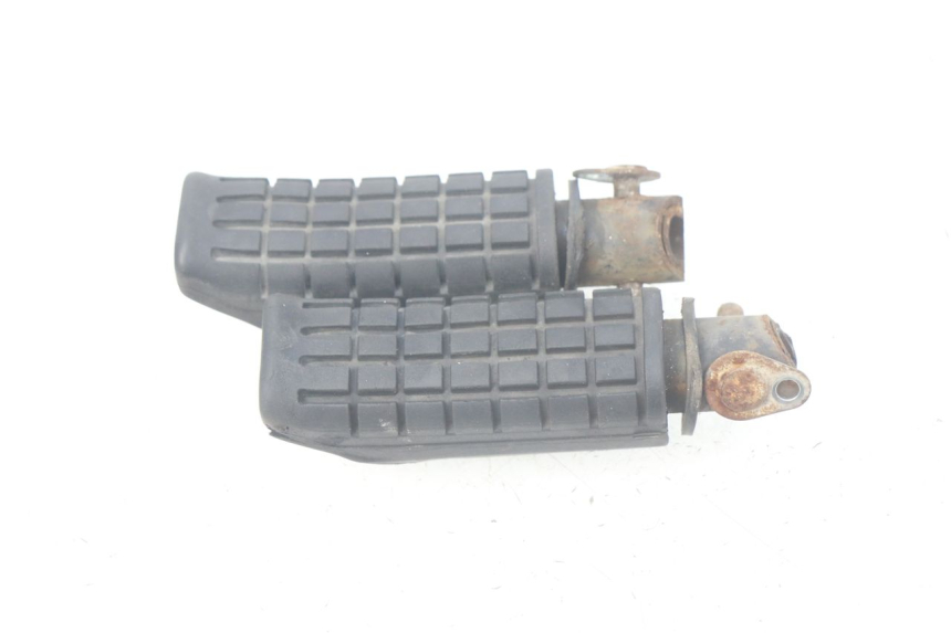 photo de COPPIA PEDANE POSTERIORI HONDA CBR R 125 (2003 - 2006)