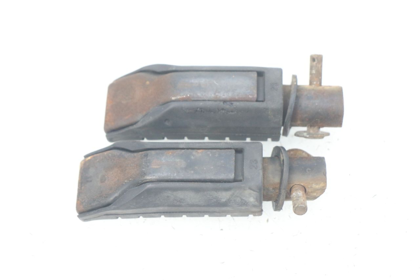 photo de COPPIA PEDANE POSTERIORI HONDA CBR R 125 (2003 - 2006)