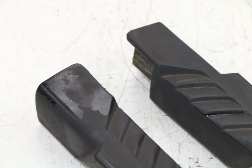 photo de COPPIA PEDANE POSTERIORI HONDA FES S-WING SWING 125 (2007 - 2015)