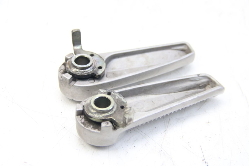 photo de COPPIA DI PEDANE POSTERIORI YAMAHA HW XENTER 125 (2011 - 2017)