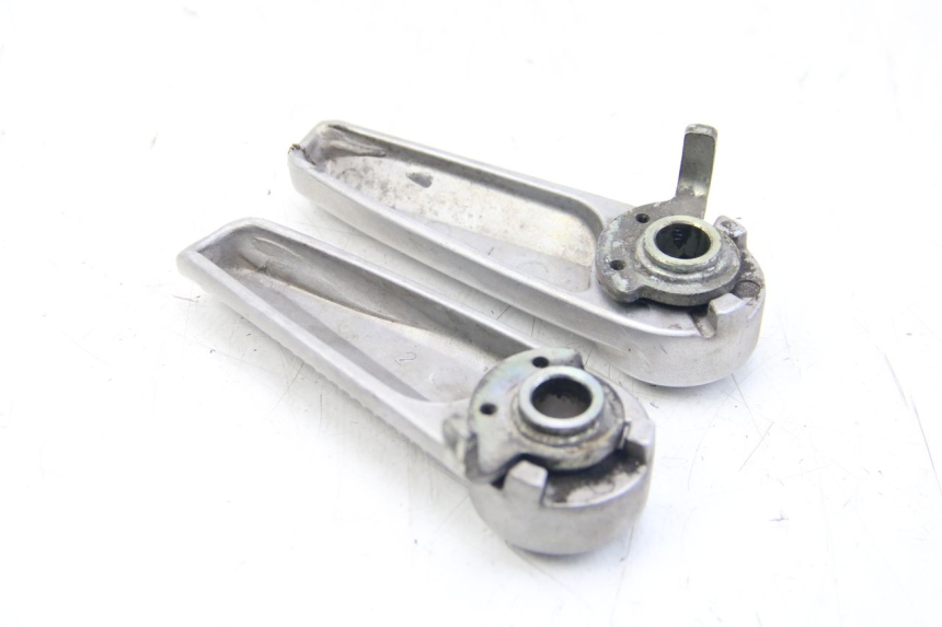 photo de COPPIA DI PEDANE POSTERIORI YAMAHA HW XENTER 125 (2011 - 2017)