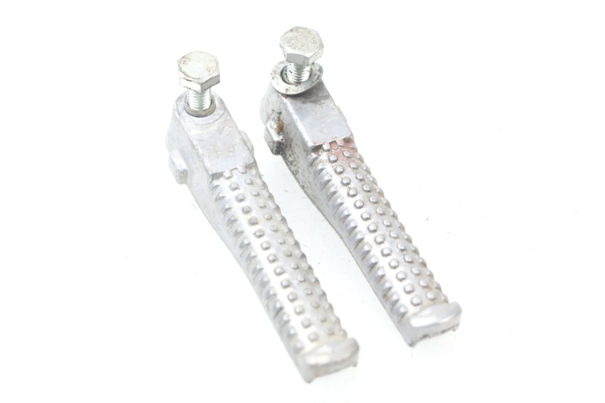 photo de PEDANA POSTERIORE PEUGEOT JET FORCE CARBU 50 (2003 - 2016)