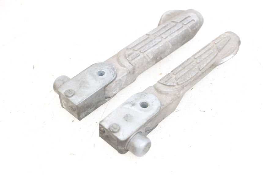 photo de PAIA DI PEDANE POSTERIORI KYMCO LIKE 125 (2009 - 2016) - Primo piano tecnico