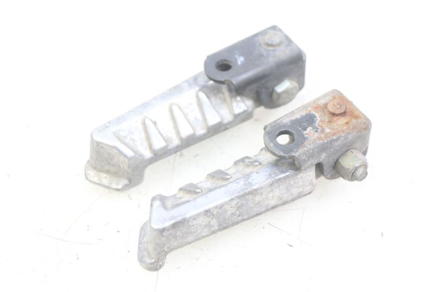photo de PAIA DI PEDANE POSTERIORI PEUGEOT LUDIX 50 (2005 - 2007)