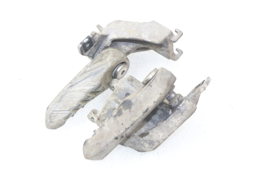 photo de COPPIA PEDANE POSTERIORI YAMAHA NEO'S NEOS 2T 50 (2007 - 2017) - Zoom sullo stato d'uso