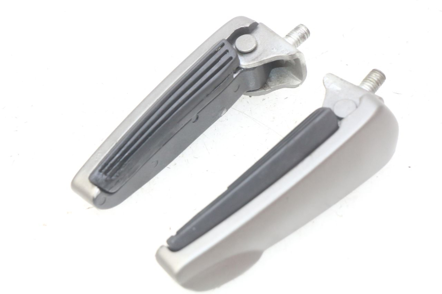 photo de PAIA DI PEDANE POSTERIORI GILERA NEXUS 125 (2009 - 2013)