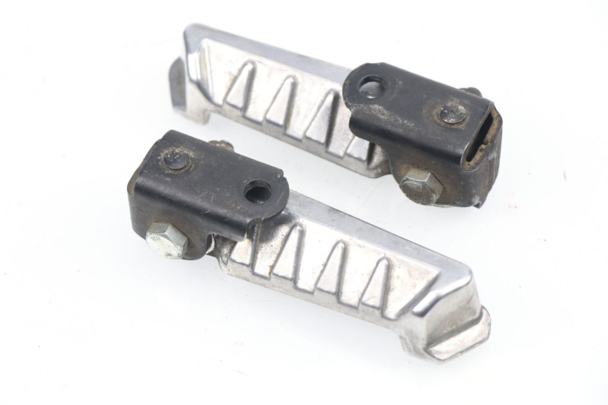 photo de PAIA DI PEDANE POSTERIORI PEUGEOT LUDIX 50 (2008 - 2017)