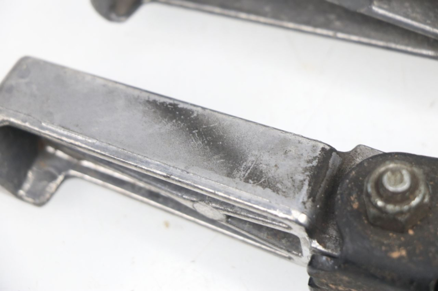 photo de PAIA DI PEDANE POSTERIORI PEUGEOT LUDIX 50 (2008 - 2017)