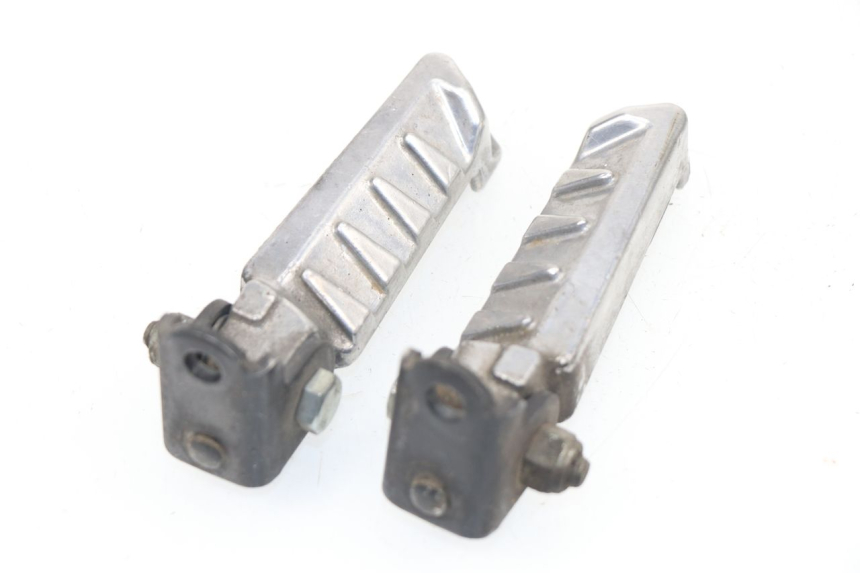 photo de PAIA DI PEDANE POSTERIORI PEUGEOT LUDIX 50 (2008 - 2017)