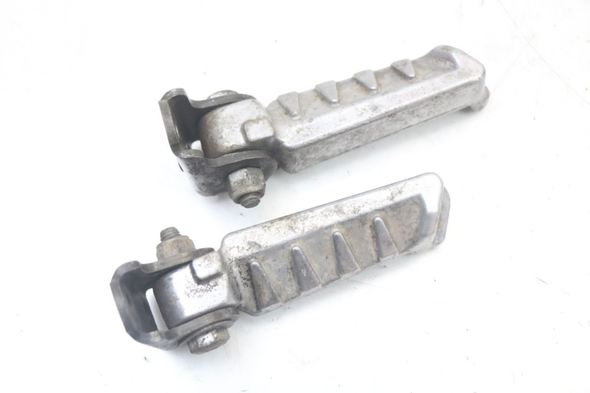 photo de PAIA DI PEDANE POSTERIORI PEUGEOT LUDIX 50 (2005 - 2007)
