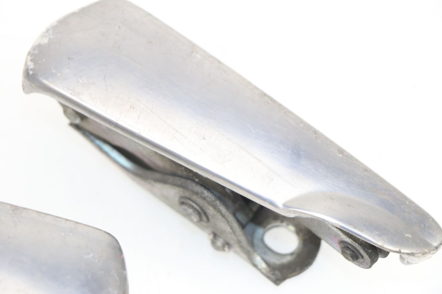 photo de COPPIA PEDANE POSTERIORI PIAGGIO VESPA GTS 125 (2007 - 2012)