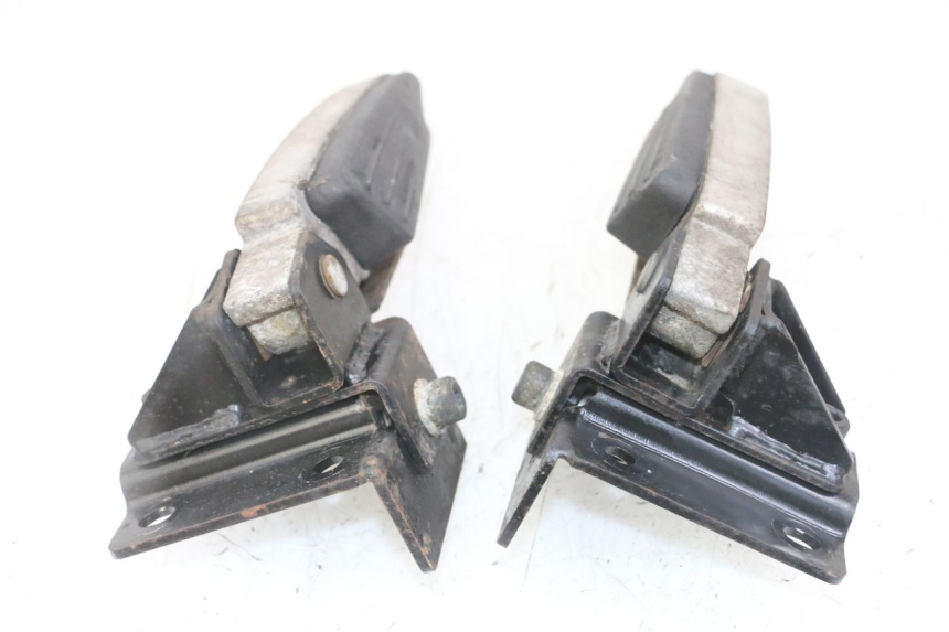 photo de PEDANA POSTERIORE PEUGEOT SATELIS 125 (2013 - 2018)