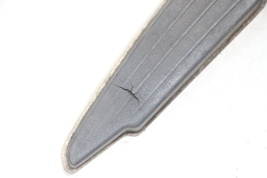 photo de PEDANA POSTERIORE PEUGEOT SATELIS 125 (2013 - 2018)