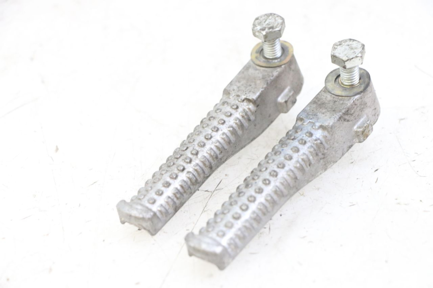photo de PEDANA POSTERIORE PEUGEOT SPEEDFIGHT 2 LC 50 (2000 - 2009)
