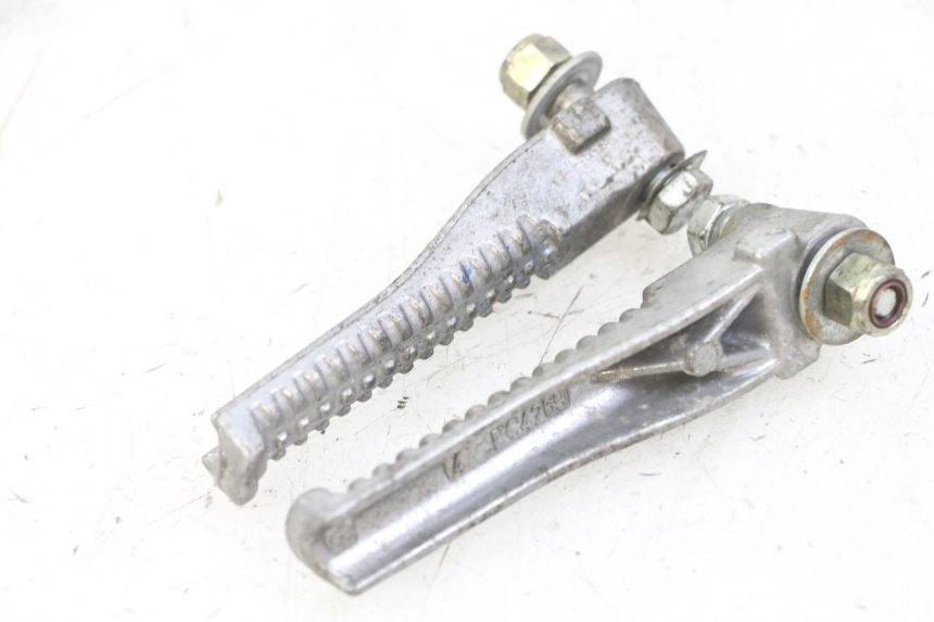 photo de PEDANA POSTERIORE PEUGEOT SPEEDFIGHT 2 LC 50 (2000 - 2009)