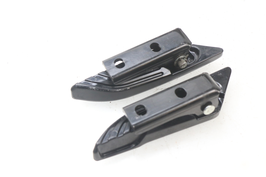 photo de PAIA DI PEDANE POSTERIORI APRILIA SR 2T 50 (2018 - 2022)