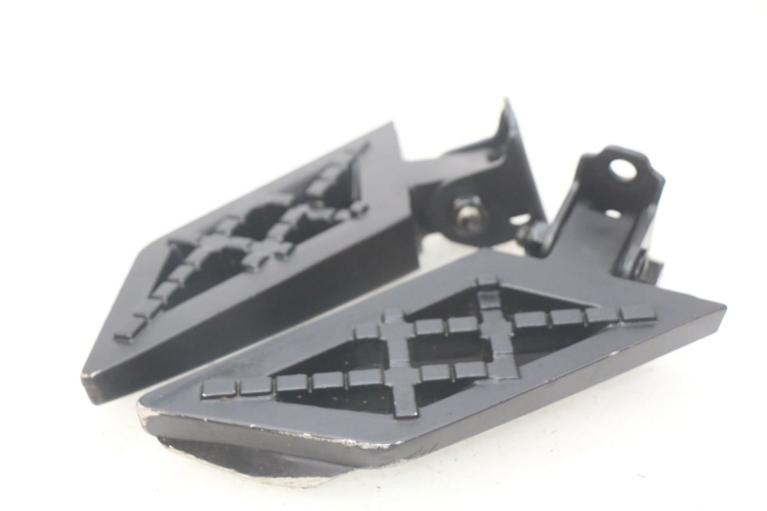 photo de PEDANA POSTERIORE PEUGEOT STREETZONE 4T 50 (2018 - 2023)