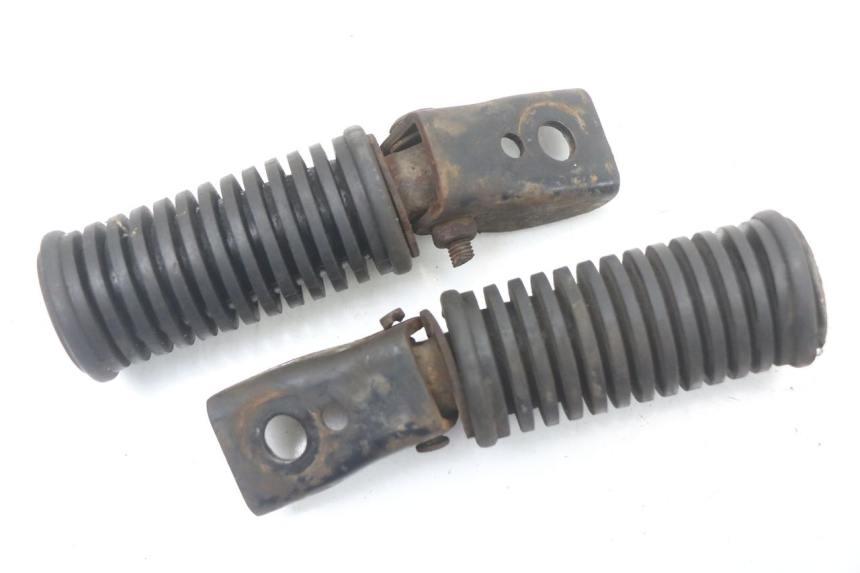 photo de PEDANA POSTERIORE SUZUKI GN 125 (1997 - 2000)
