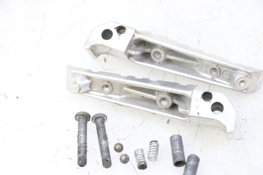 photo de PAIA DI PEDANE POSTERIORI YAMAHA X-MAX XMAX 125 (2010 - 2014)