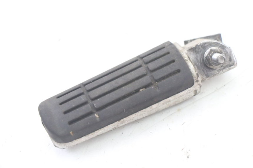 photo de PEDANA POSTERIORE YAMAHA FZ6 FAZER S2 600 (2007 - 2011)