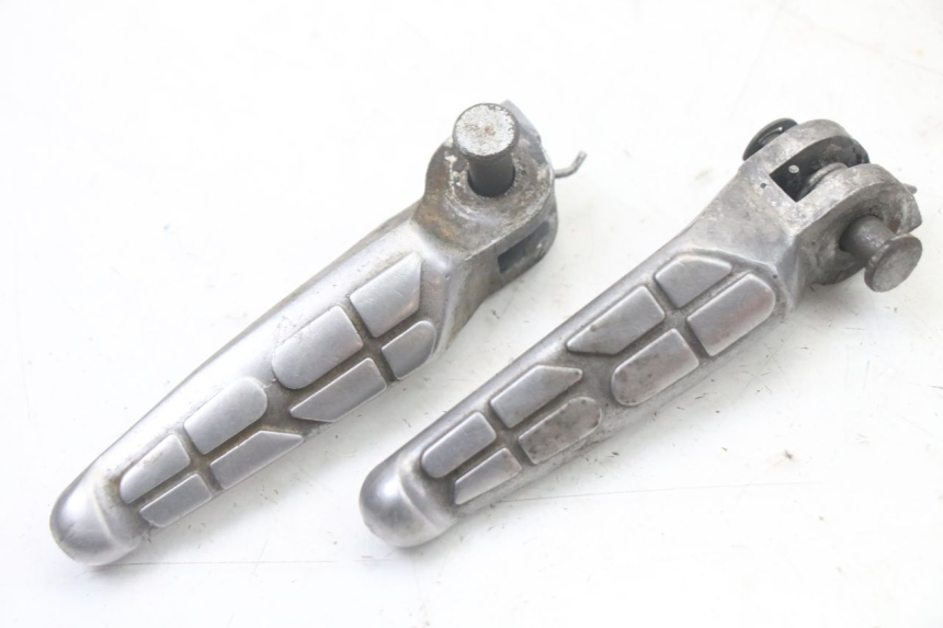 photo de PEDANA ANTERIORE APRILIA RS 50 (1999 - 2005)