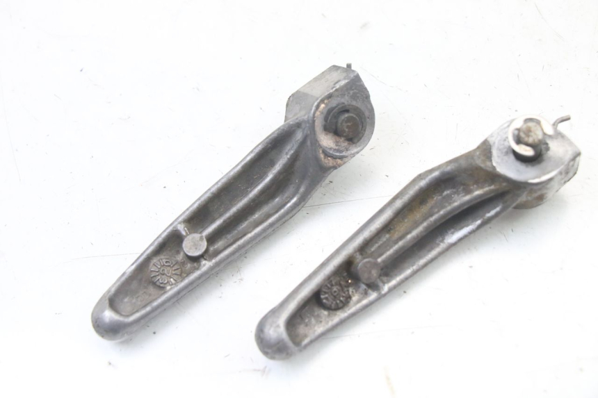 photo de PEDANA ANTERIORE APRILIA RS 50 (1999 - 2005)