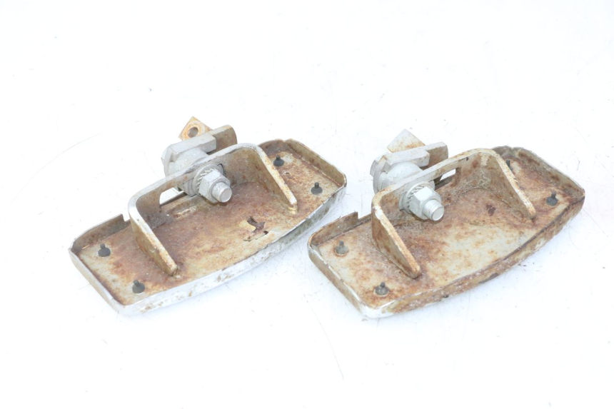 photo de PEDANA ANTERIORE HYOSUNG GV AQUILA 125 (2000 - 2004)