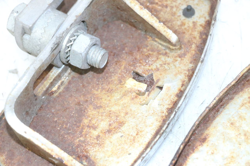 photo de PEDANA ANTERIORE HYOSUNG GV AQUILA 125 (2000 - 2004)