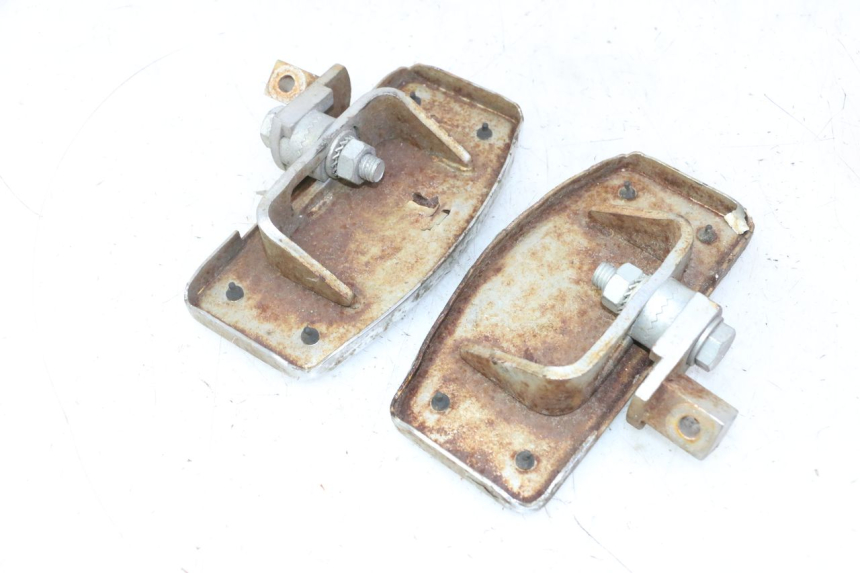 photo de PEDANA ANTERIORE HYOSUNG GV AQUILA 125 (2000 - 2004)