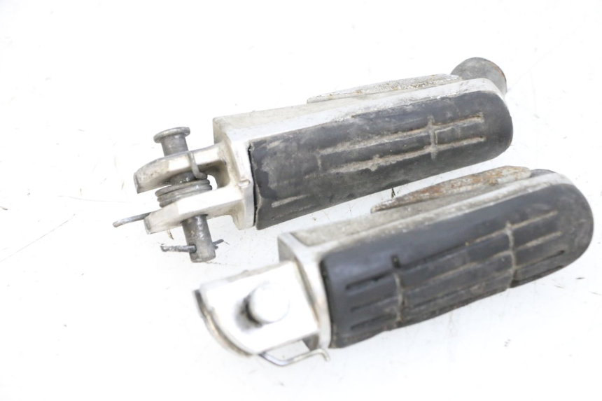 photo de PAIA DI PEDANE ANTERIORI YAMAHA FJR ABS 1300 (2006 - 2012) - Zoom sullo stato d'uso