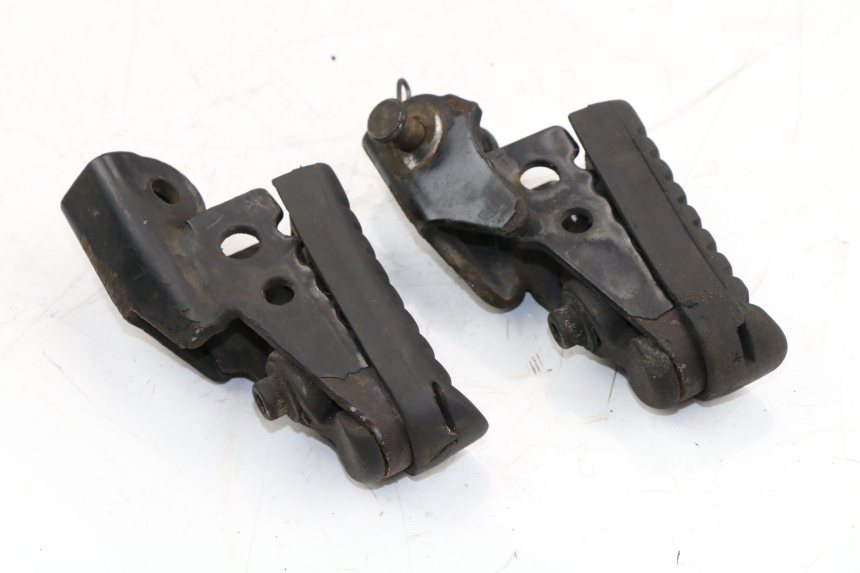 photo de COPPIA PEDANE ANTERIORI HONDA CLR CITYFLY 125 (1998 - 2003)