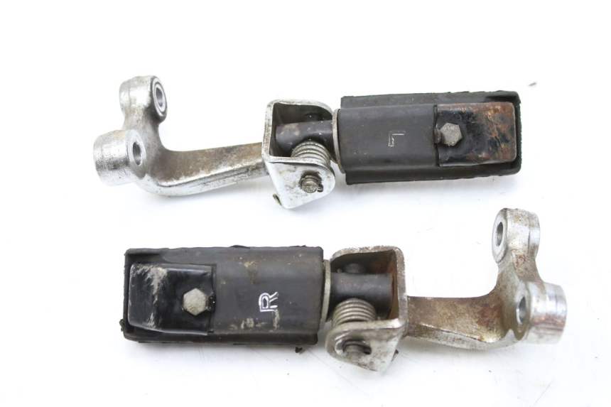 photo de PAIA DI PEDANE ANTERIORI SYM HUSKY 125 (1999 - 2005)