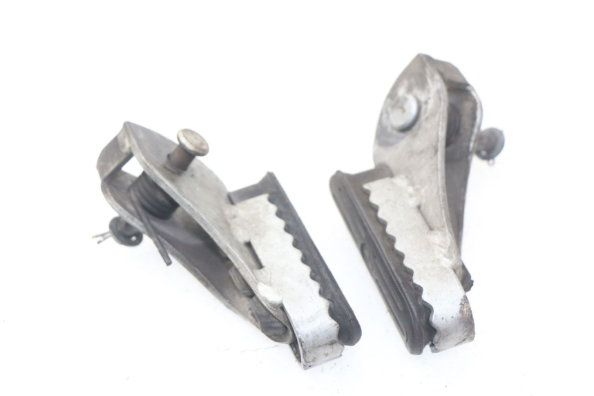 photo de COPPIA PEDANE ANTERIORI BMW R GS 1150 (1999 - 2004) - Zoom sullo stato d'uso