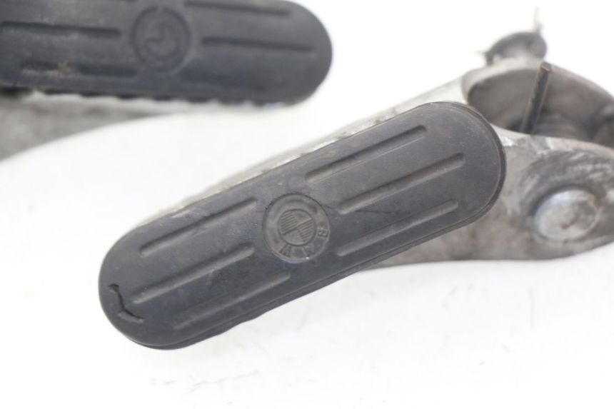 photo de COPPIA PEDANE ANTERIORI BMW R GS 1150 (1999 - 2004) - Primo piano tecnico