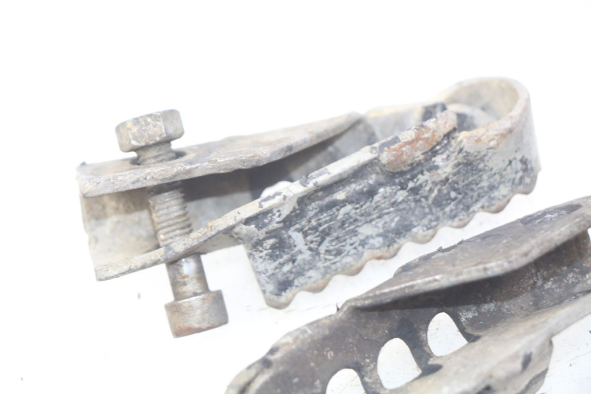 photo de PAIA DI PEDANE ANTERIORI DERBI SENDA 50 (2003 - 2005)