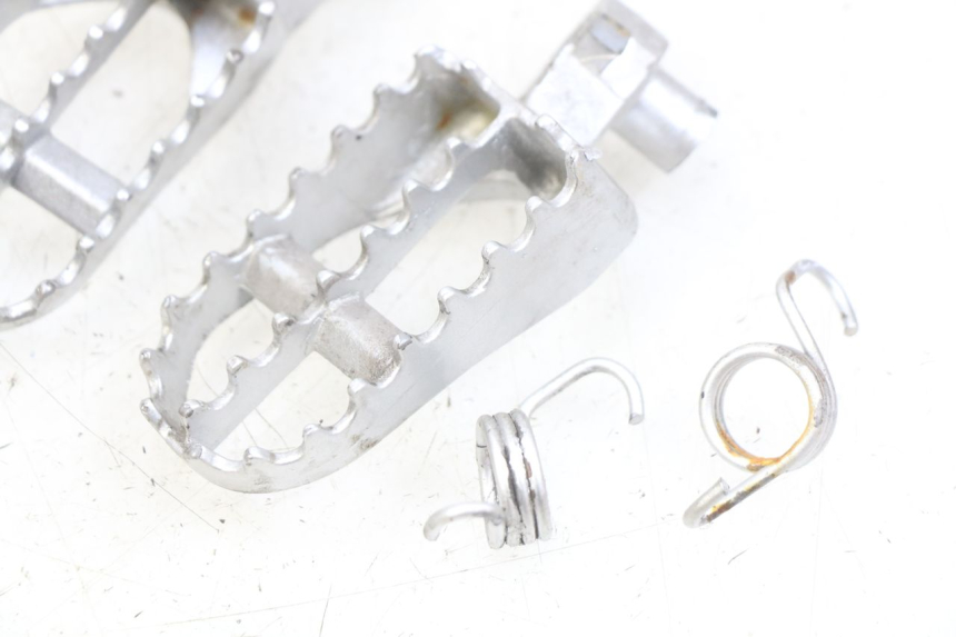 photo de PAIA DI PEDANE ANTERIORI GAS-GAS SM ROOKIE 50 (2001 - 2005)