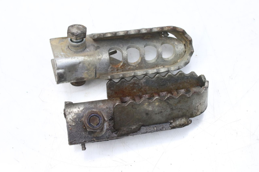 photo de PAIA DI PEDANE ANTERIORI GILERA SMT SUPERMOTARD 50 (2009 - 2017)