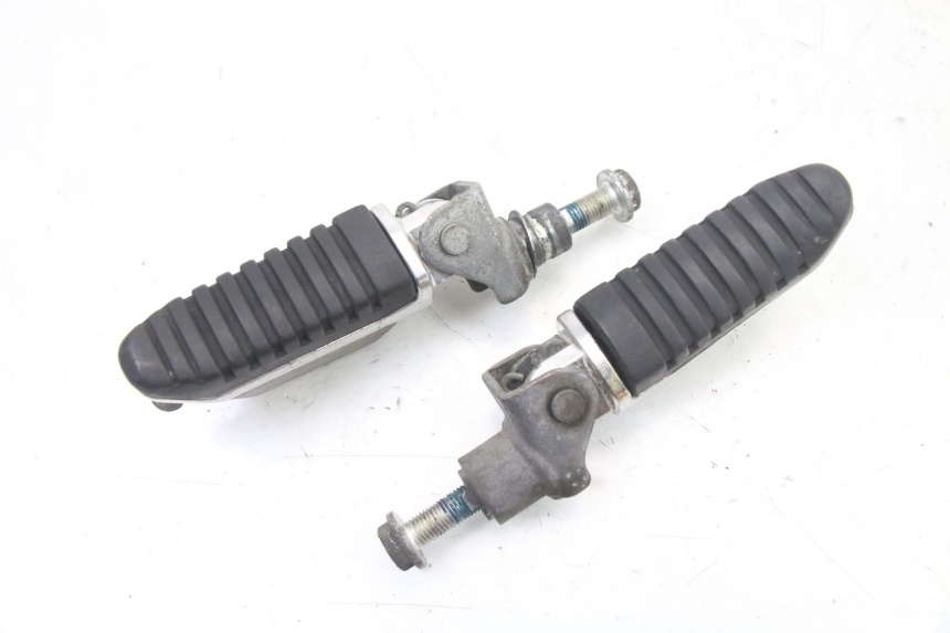 photo de PEDANA ANTERIORE SUZUKI GSX F GSXF 650 (2007 - 2015)