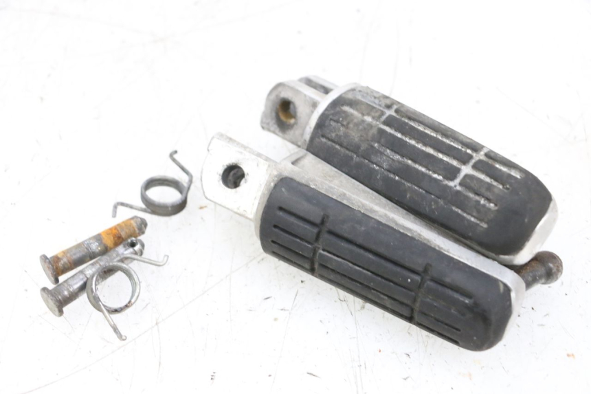 photo de PEDANA ANTERIORE YAMAHA TDM ABS 900 (2002 - 2014) - Dettaglio del componente