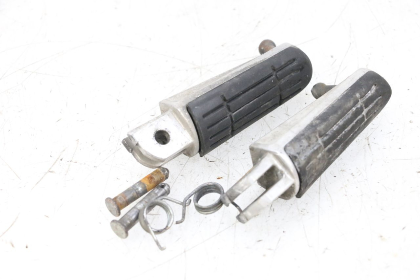 photo de PEDANA ANTERIORE YAMAHA TDM ABS 900 (2002 - 2014) - Zoom sullo stato d'uso