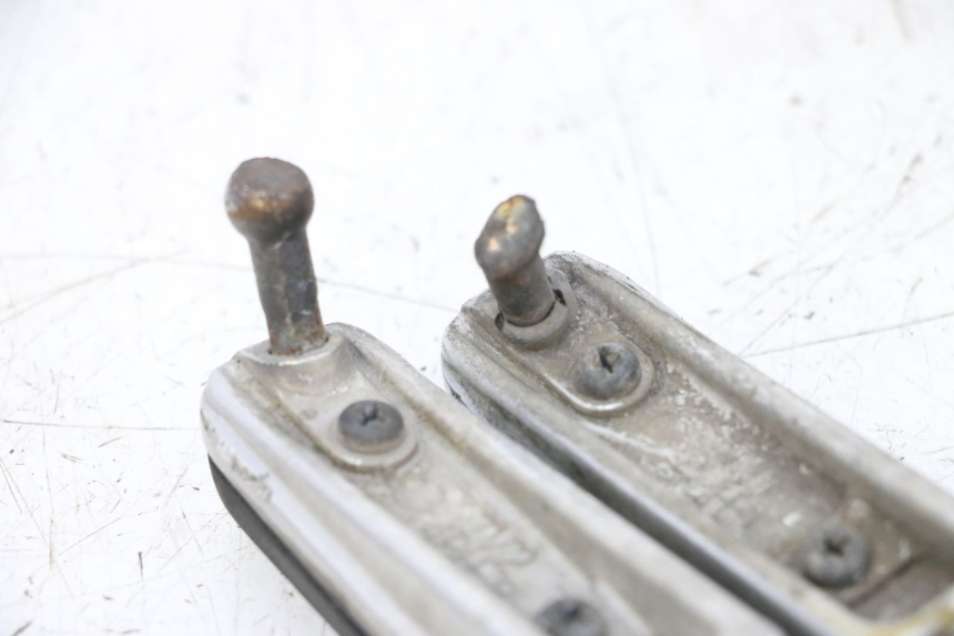 photo de PEDANA ANTERIORE YAMAHA TDM ABS 900 (2002 - 2014) - Primo piano tecnico