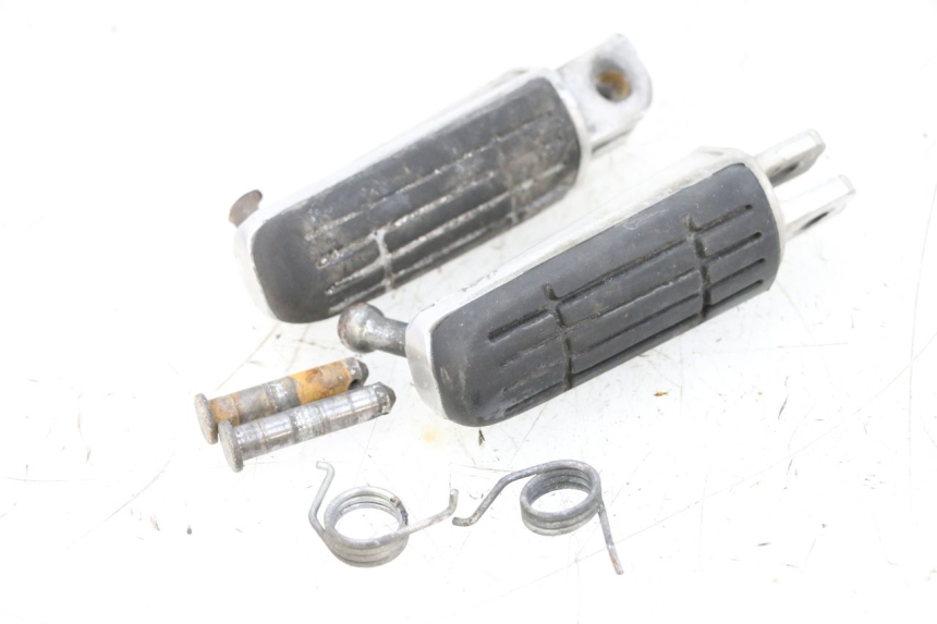 photo de PEDANA ANTERIORE YAMAHA TDM ABS 900 (2002 - 2014) - Stato della superficie e materiale