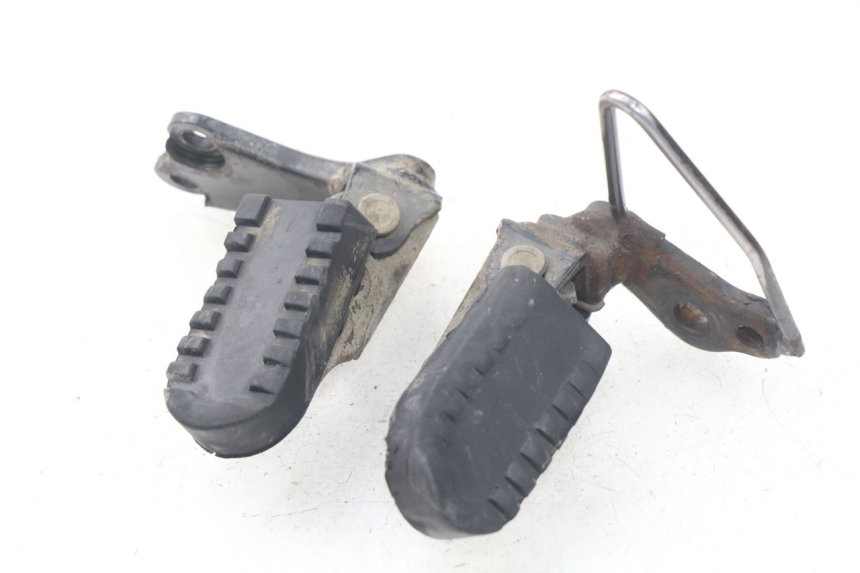 photo de COPPIA PEDANE ANTERIORI YAMAHA TW 125 (1998 - 2002)