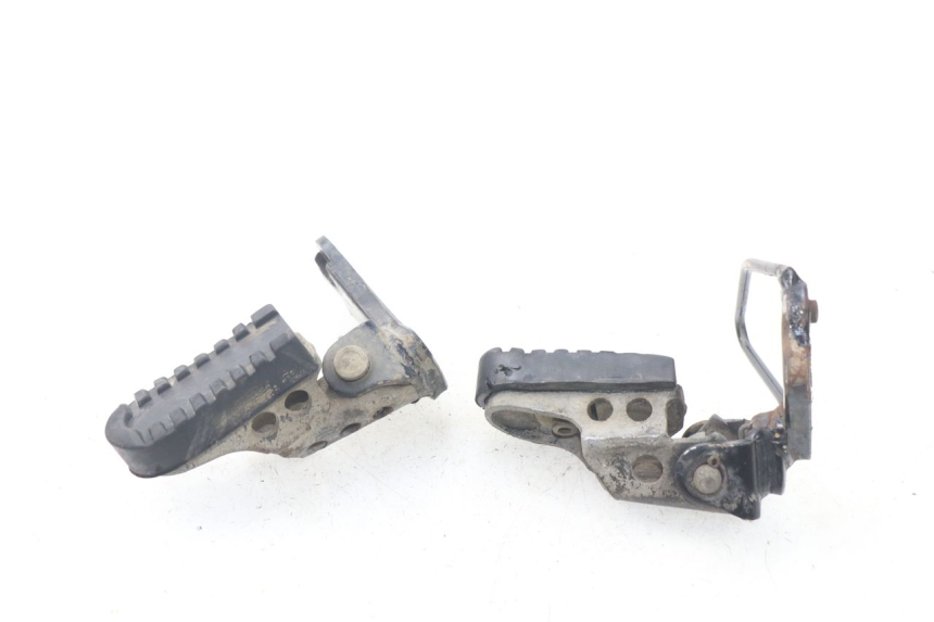 photo de COPPIA PEDANE ANTERIORI YAMAHA TW 125 (1998 - 2002)