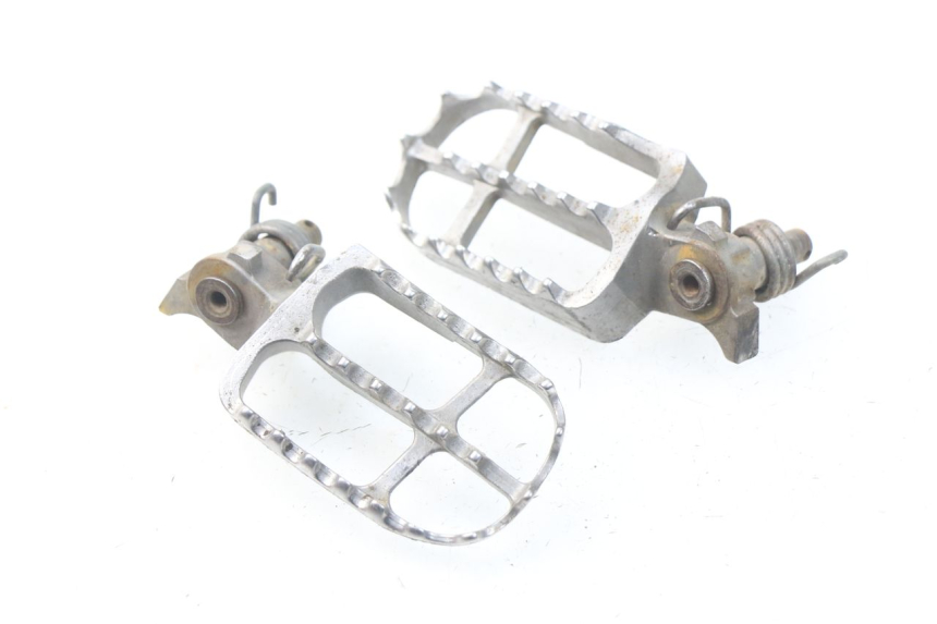 photo de PEDANA ANTERIORE YAMAHA YZ-F YZF 250 (2014 - 2018)