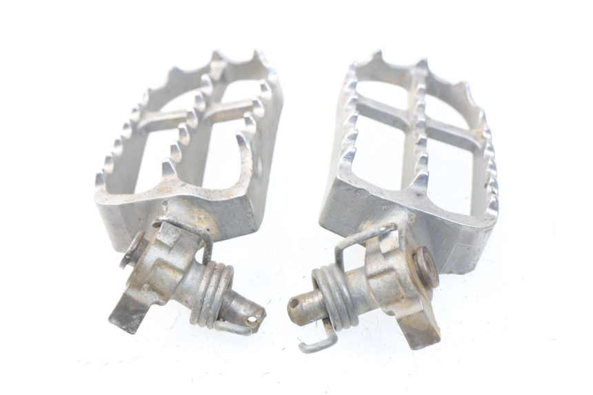 photo de PEDANA ANTERIORE YAMAHA YZ-F YZF 250 (2014 - 2018)